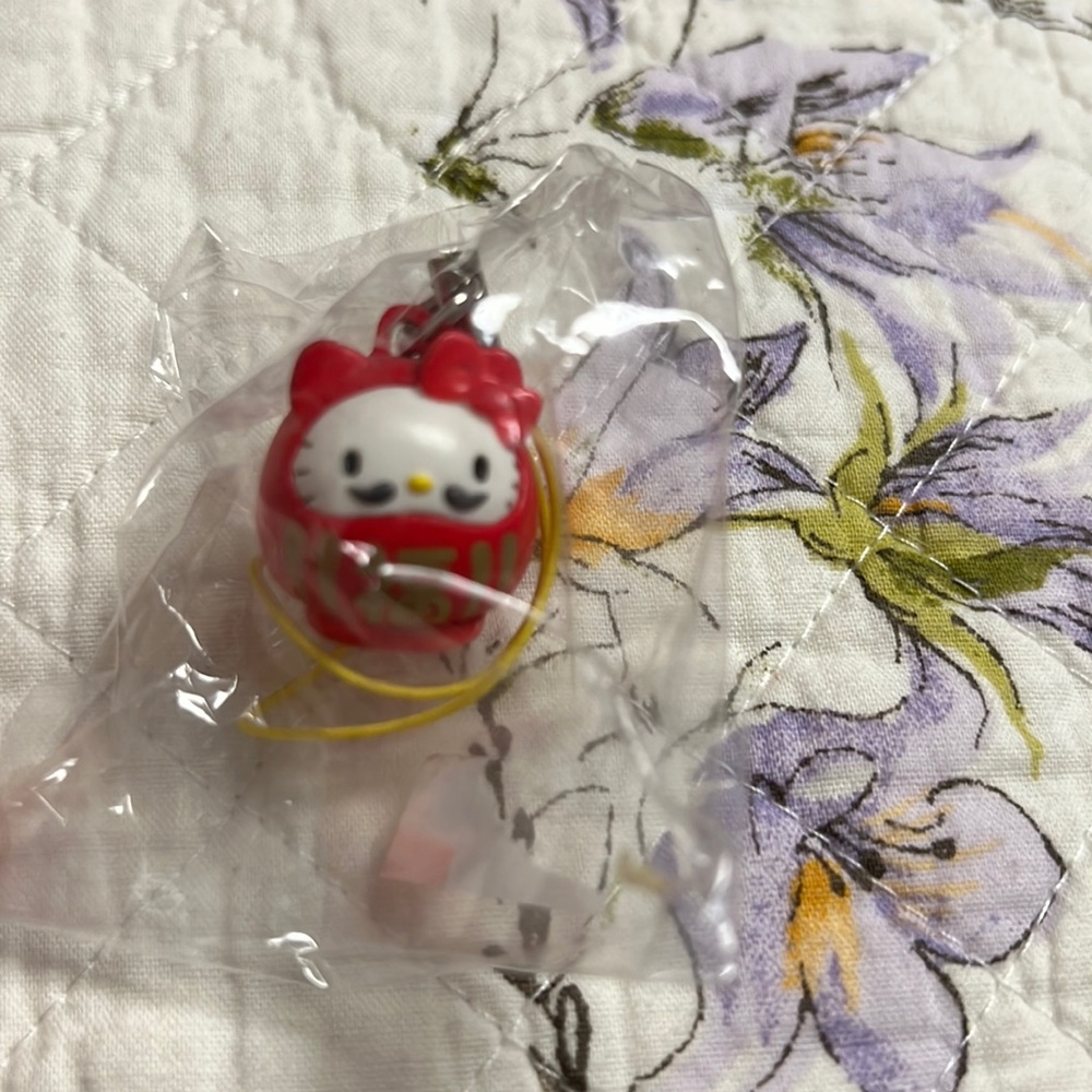 Hello kitty accessory/keychain - Picture 1 of 2